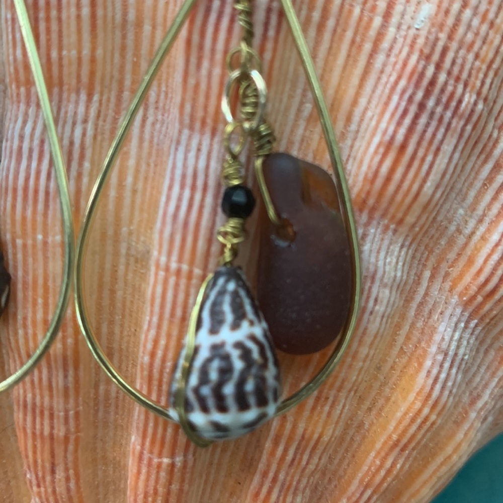 Hebrew shell & seaglass earrings - Picture 2 of 2